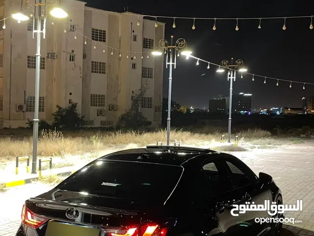 لكزس gs f sport للبيع اقرأ الوصف .
