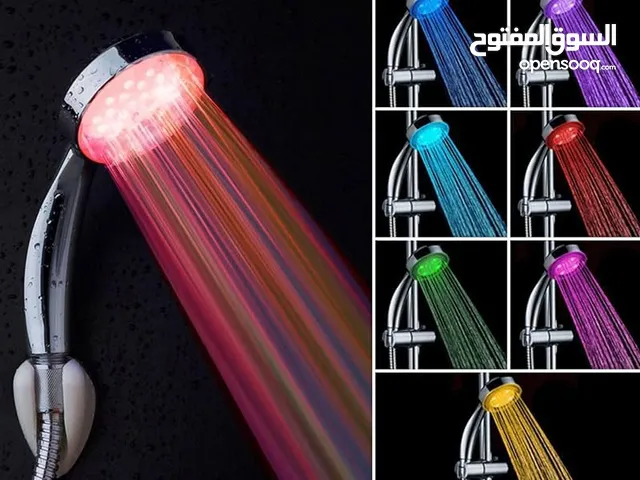 رأس دوش مع مصباح LED يتضمن عدة الوان منعشة