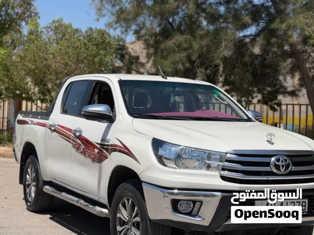 2016 Toyota Hilux Standard