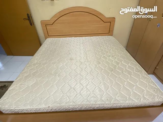 مرتبة مستعملة للبيع .. ( king size ) Just used Mattress 190x180 التواجد في ( البداية )