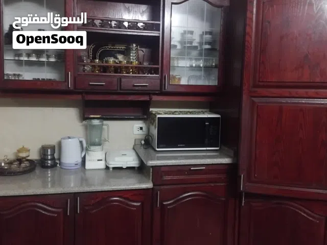 نبيع وتشتري جميع الاثاث المستعمل بأفضل الأسعار للتواصل التلفون مكان الحصن