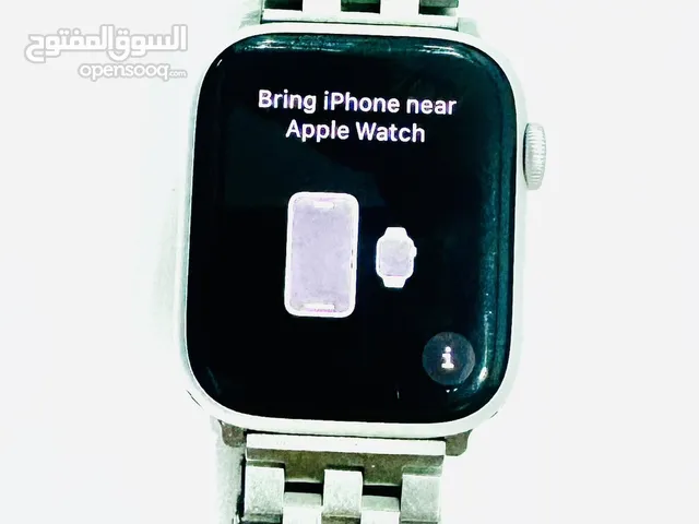 Apple watch 8 44' with silver Strap