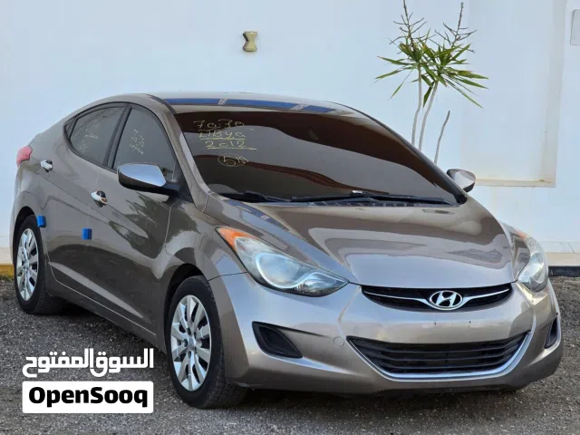 2012 Hyundai Elantra Standard