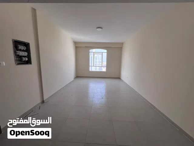 شقة أول ساكن بإطلالة بحرية عجمان
