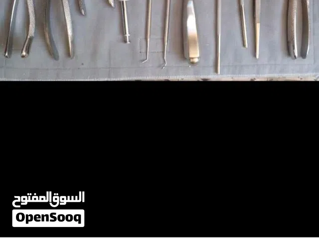 معدات أسنان كامله تشغل أكتر من عياده صناعه أيطاليه غير مستعمله فيه معدات خلع وكشف وتنظيف وحشو