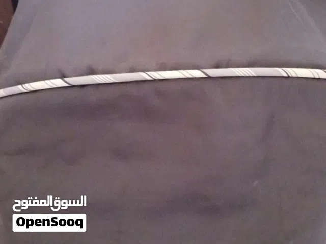 مقعد سياره شبه جديد