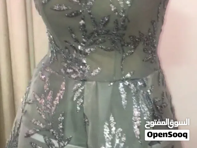 فساتين سهره للبيع بحاله ممتازة جدا يوجد توصيل بمندوب
