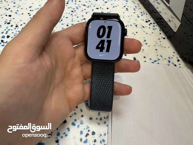 apple watch series 10 42mm black جديده بحاله الوكاله