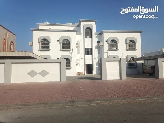 مبنى سكني شقق في الحيل الشمالية