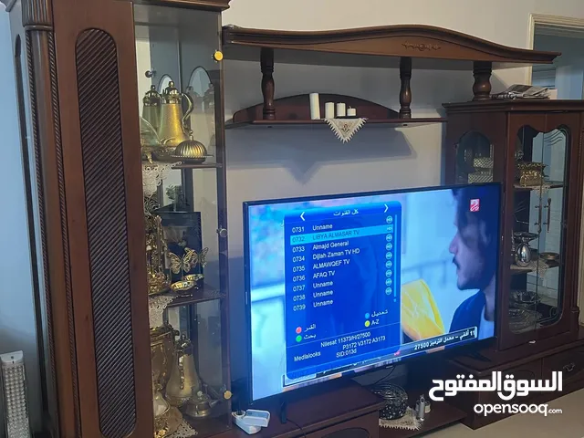 مكتبة متجدد مستعملة ونضيفة شبه جديدة