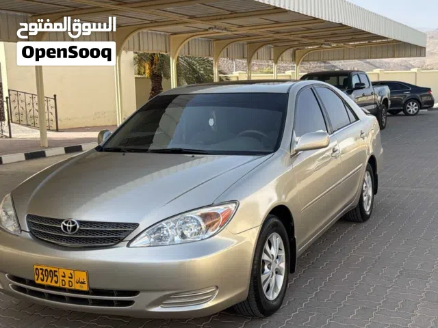 2004 تويوتا كامري LE