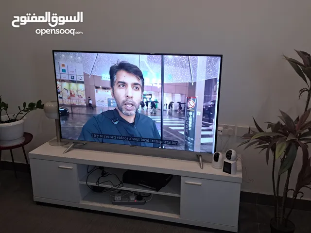 55' Geepas LED TV vidda + TV table white in excellent working condition. remote original.