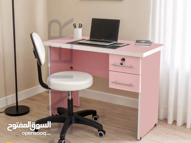 مكتب خشبي + كرسي مريح ومناسب للدراسه
