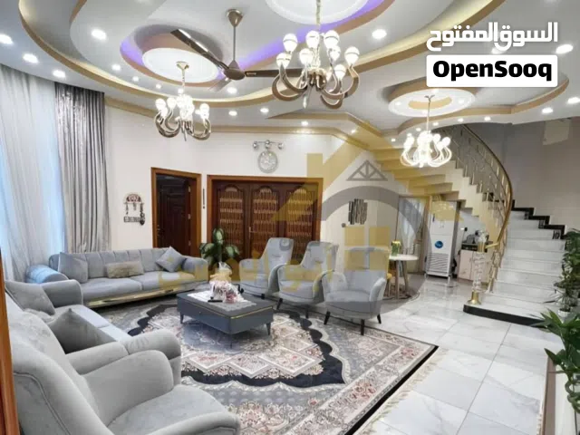 300 m2 More than 6 bedrooms Townhouse for Rent in Basra Baradi'yah
