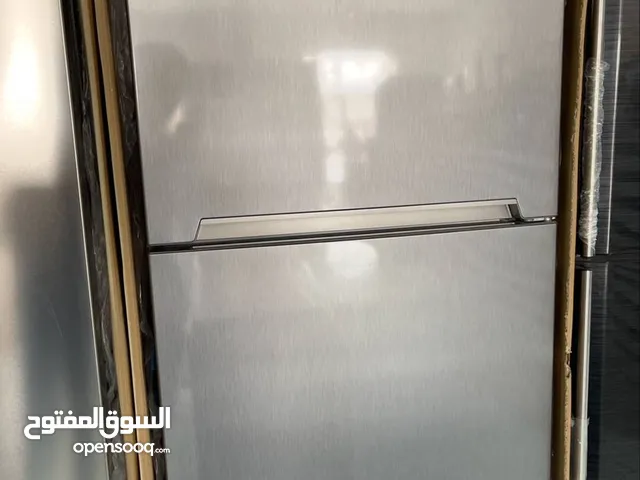 غساله / و ثلاجة / و كوشة غاطسة مستعملات شبه صفار