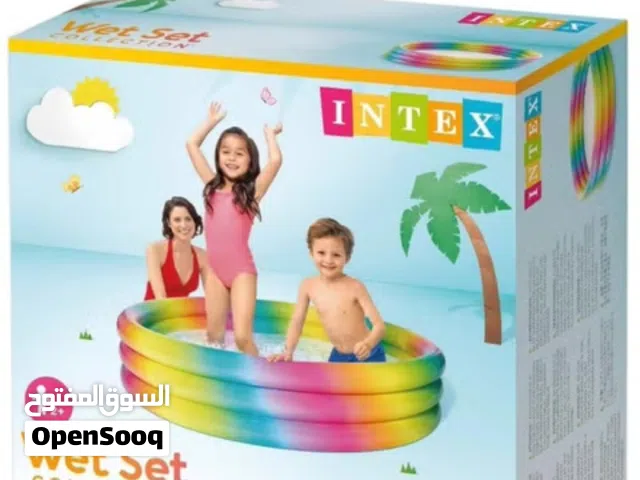 مسبح اطفال صغير