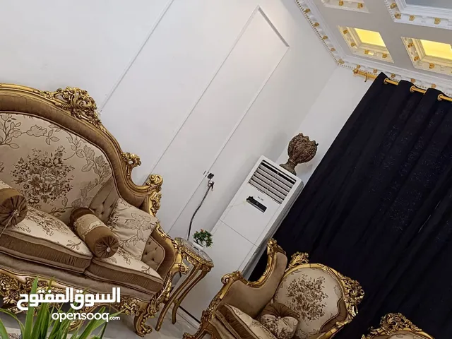 363m2 3 Bedrooms Townhouse for Sale in Basra Kibasi