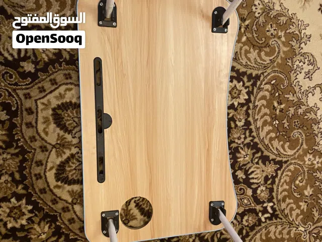 طاولة أطفال