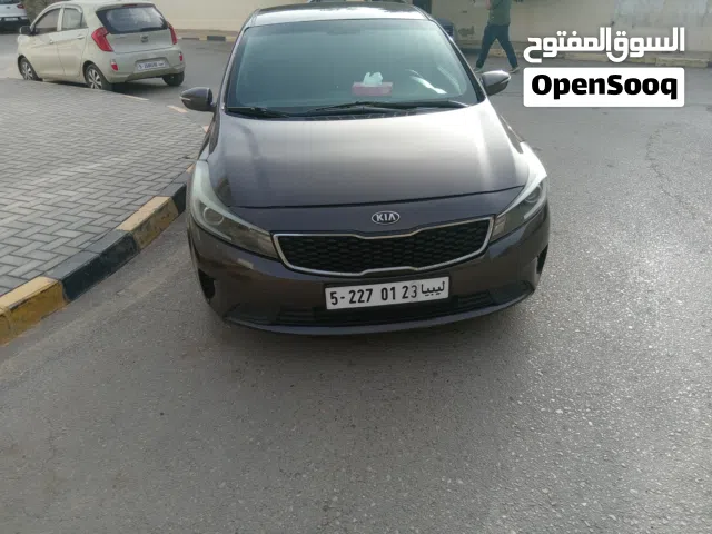 2017 كيا فورتي GT Manual