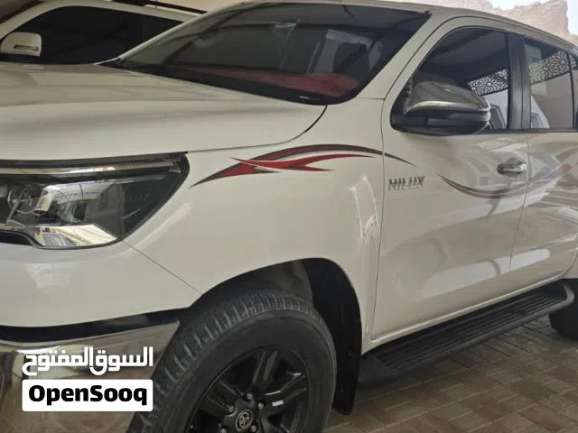 2025 Toyota Hilux GLX