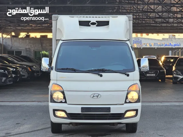 بورتر 2016 وارد كوريا براد بحالة ممتازه لتسجيل او تصدير معرض العارف موترز