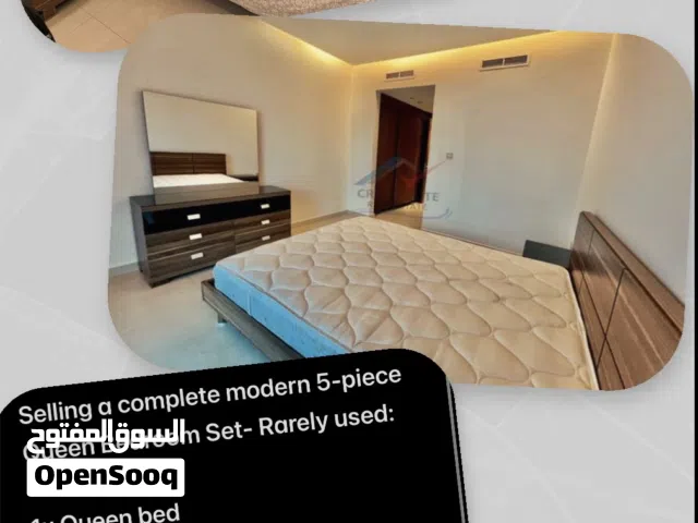 Clean Queen bedroom set for sale