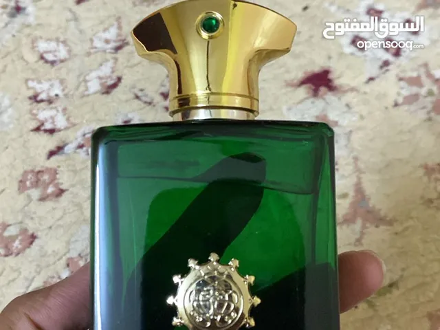 للبيع عطور رجاليه اصليه شبه مسخدمات اسبوع واحد فقط بيعه مستعجله لي له رغبه يتواصل معي ع واتساب