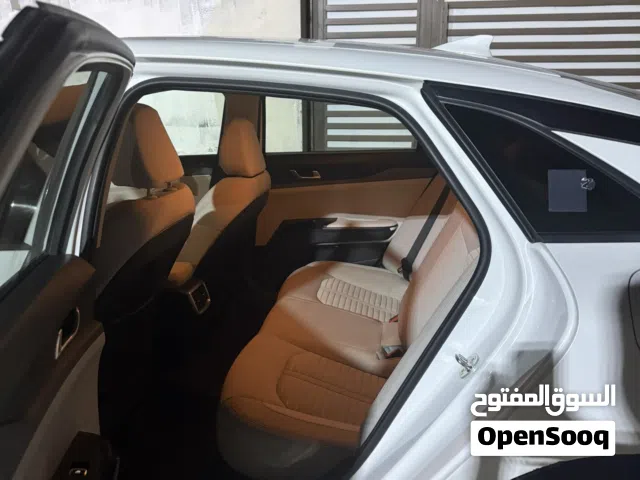 2024 كيا K5 EX