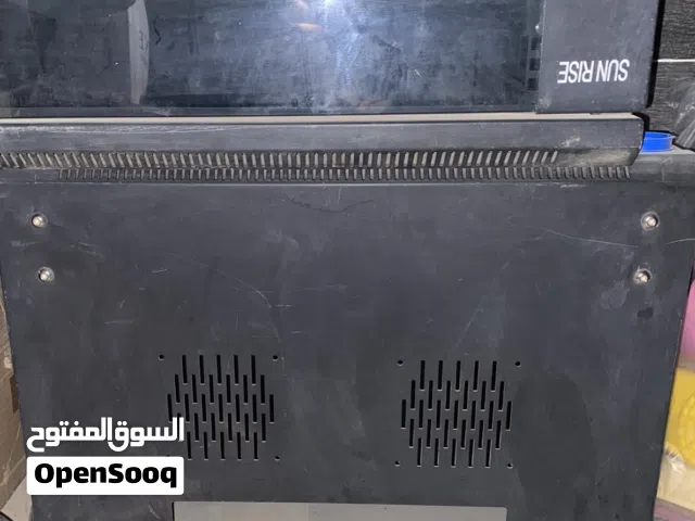 مجمع شبكات كمبيوتر و كاميرات