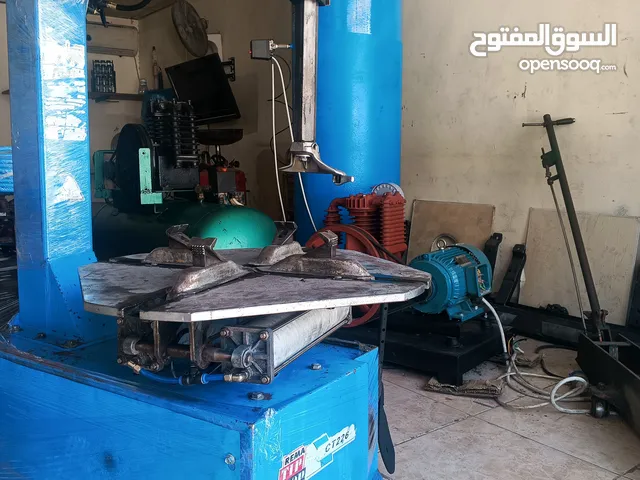 معدات محل بناشر