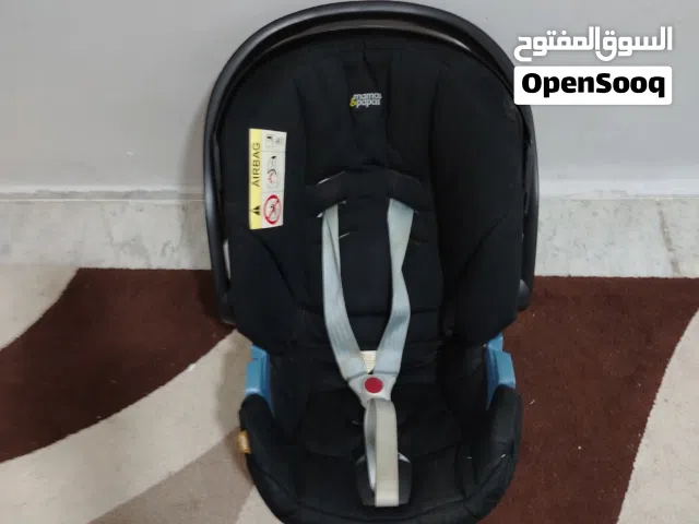 مقعد سيارة للأطفال ماركة mamas&papas