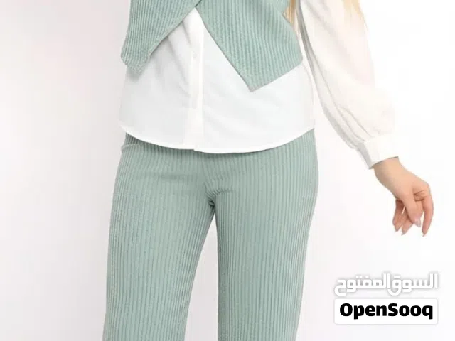 طقم حريمي شيك تريكو مع قميص – لون مينت