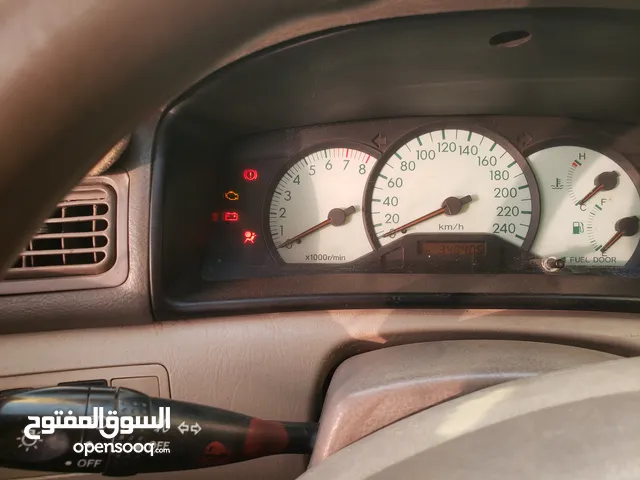 تويوتا كورولا 2000