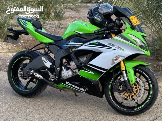 Kawasaki NINJA ZX 2015 in Al Dakhiliya