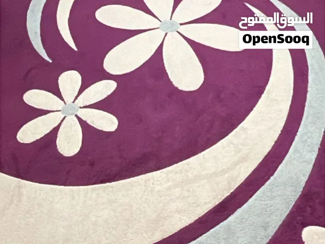 سجاده تركي ثقيل شبه جديده استعمال 3 شهور نظيفة جدا للبيع