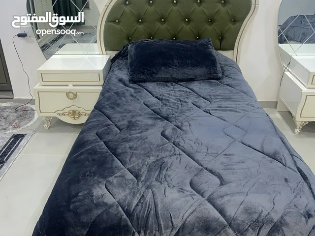 غرفة نوم تركي نضيفة جدا ستة قطع