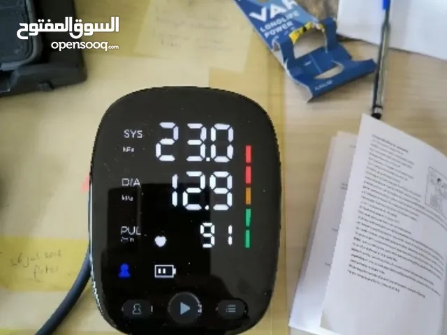 جهاز قياس ضغط الدم وجهاز قياس السكر