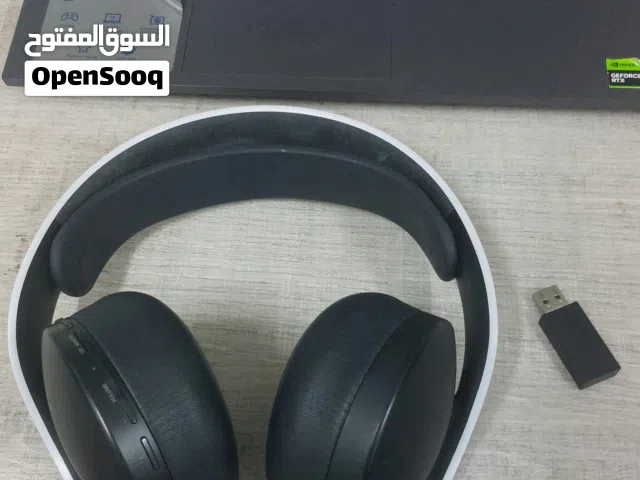 سماعه sony 3d pulse تشتغل على سوني 5 و 4 و البيسي بحاله جيده