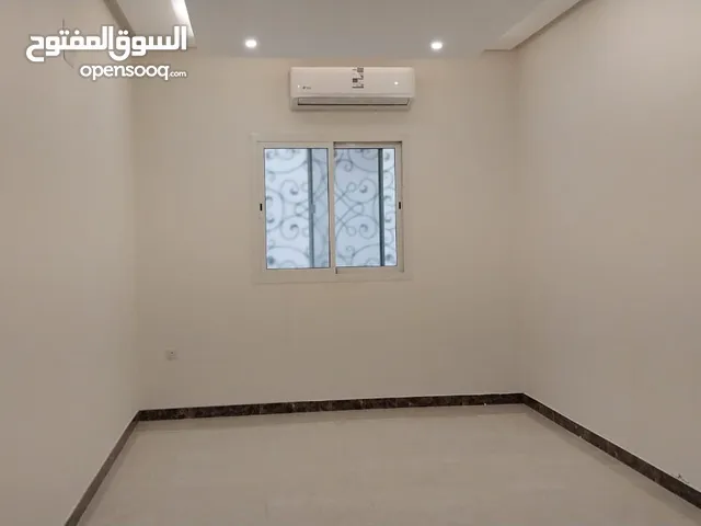 140 m2 3 Bedrooms Apartments for Rent in Al Riyadh Al Wadi