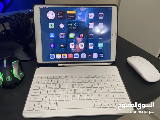 iPad Pro 10.5” - 256GB - Rose Gold - Great condition WITH Apple Pencil, Folio Cover, keyboard&mouse