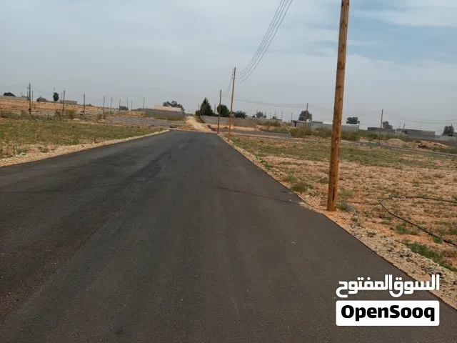 مقسم للبيع بسعر 200دينار للمتر