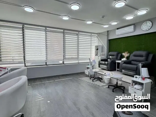 مكتب تجاري للايجار في السابع طابق اول مقابل بنك الاردن واجهة امامية على الشارع واجهة كامل.