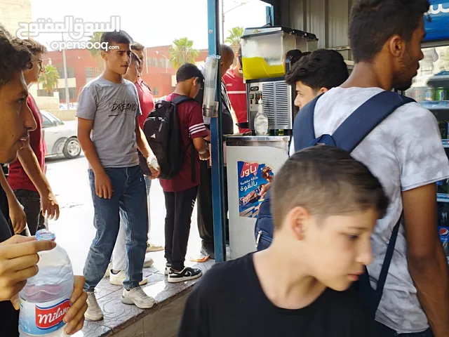 بقالة للبيع