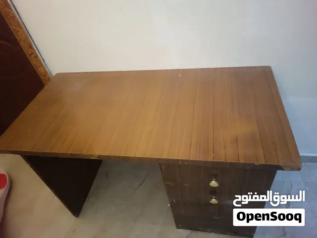 مكتب للبيع بحالة جيدة بسعر مغري