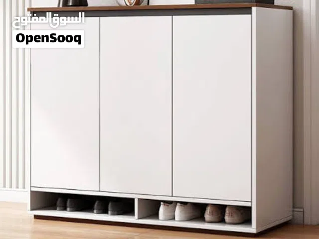 خرانه احذيه ومكتب لون ابيض