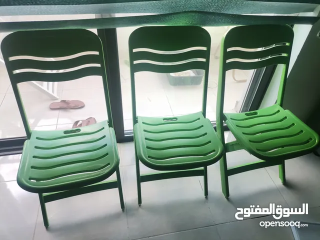 ثلاثة كراسي / كرسي طوي للقعدات
