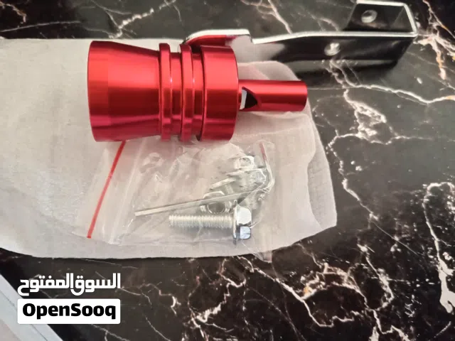 صافرة تيربو وهمي للسيارات باللون الأحمر المميز جديدة غير مستعمله