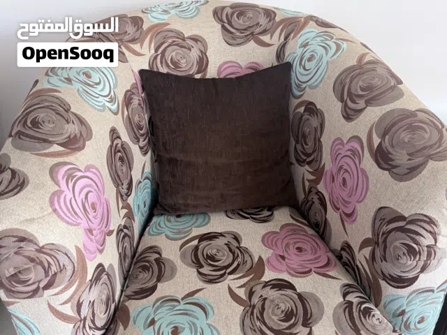 كنب مفرد ملون