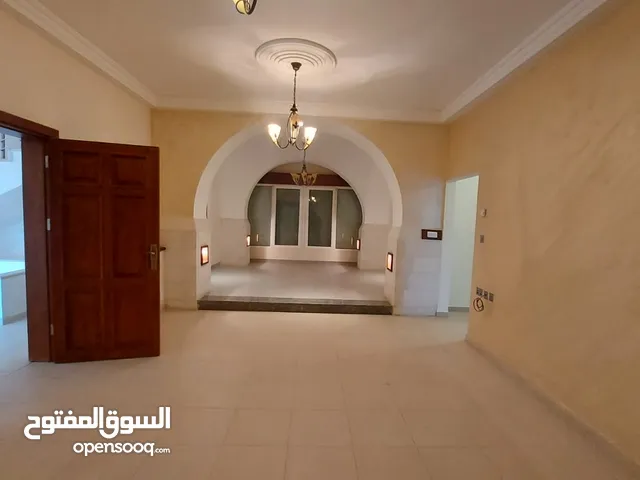 1000 m2 5 Bedrooms Villa for Rent in Amman Dabouq