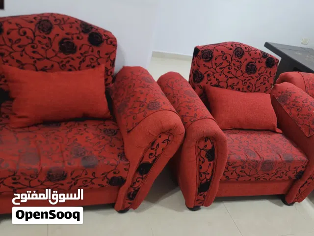 طقم كنب للبيع مع سجادته